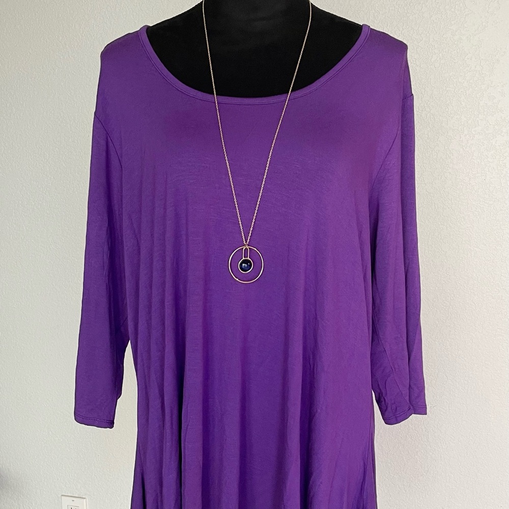 Beautiful top for the plus and beautiful!